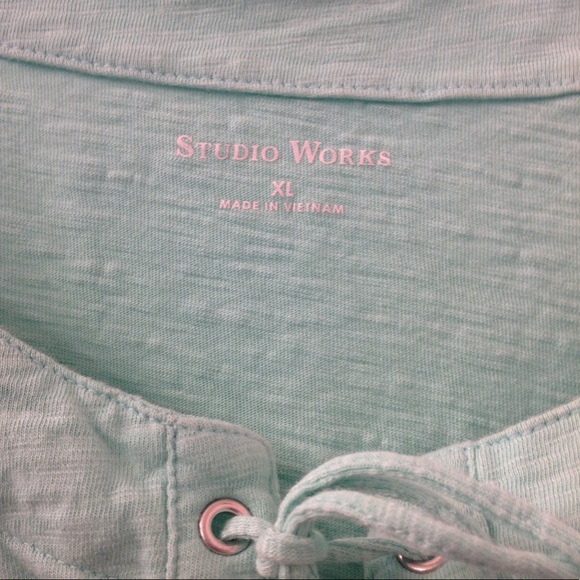 Cute Studio Works Top - Picture 2 of 2